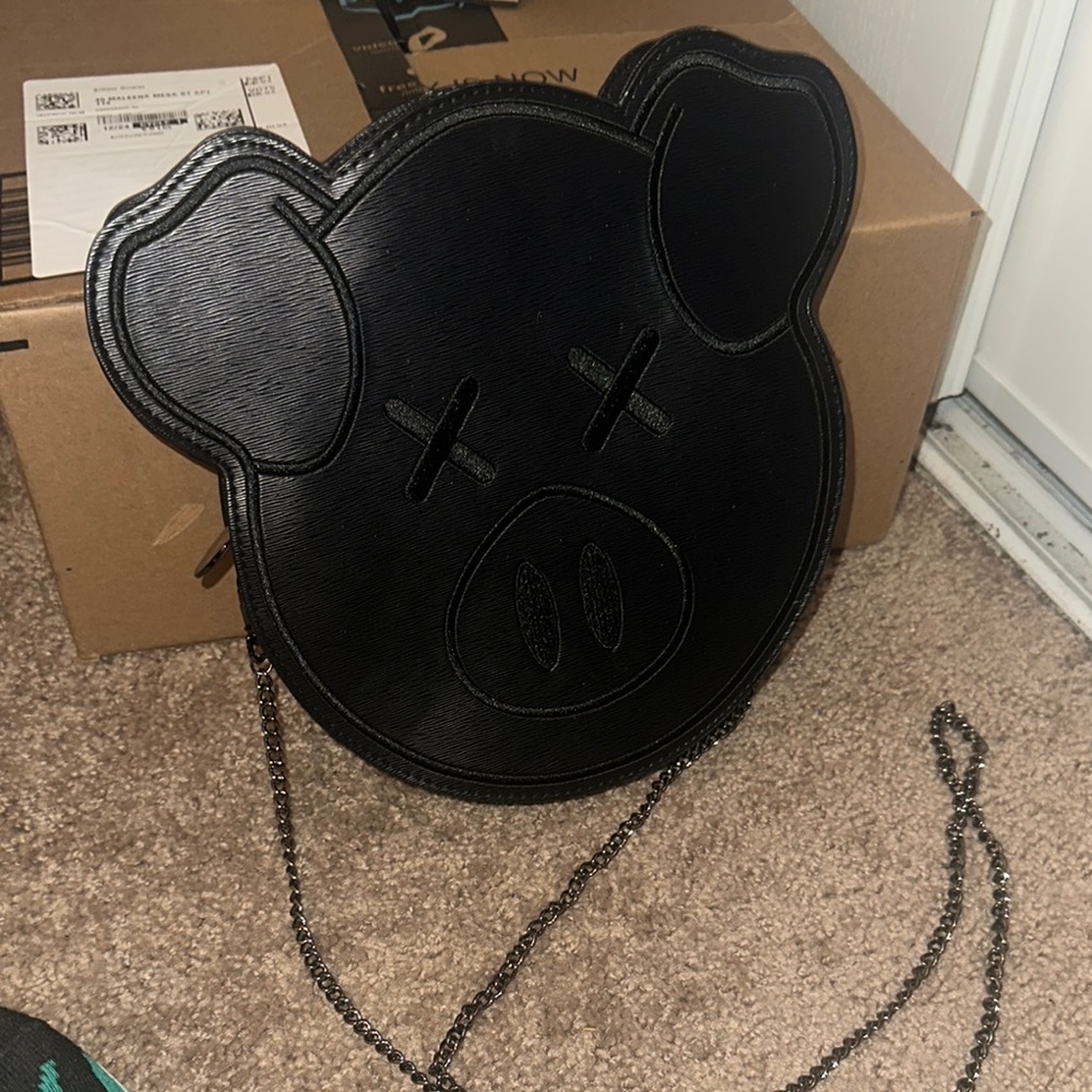 Jeffree Star x Shane Dawson Pig Bag collab